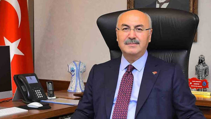 Vali Köşger, “Türk Polisi en büyük güvencelerimizden birisidir”