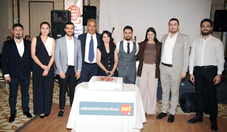 Harita Ve Kadastro Mühendislerine Plaket