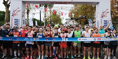 16. Uluslararası Adana Kurtuluş Yarı Maratonu koşuldu
